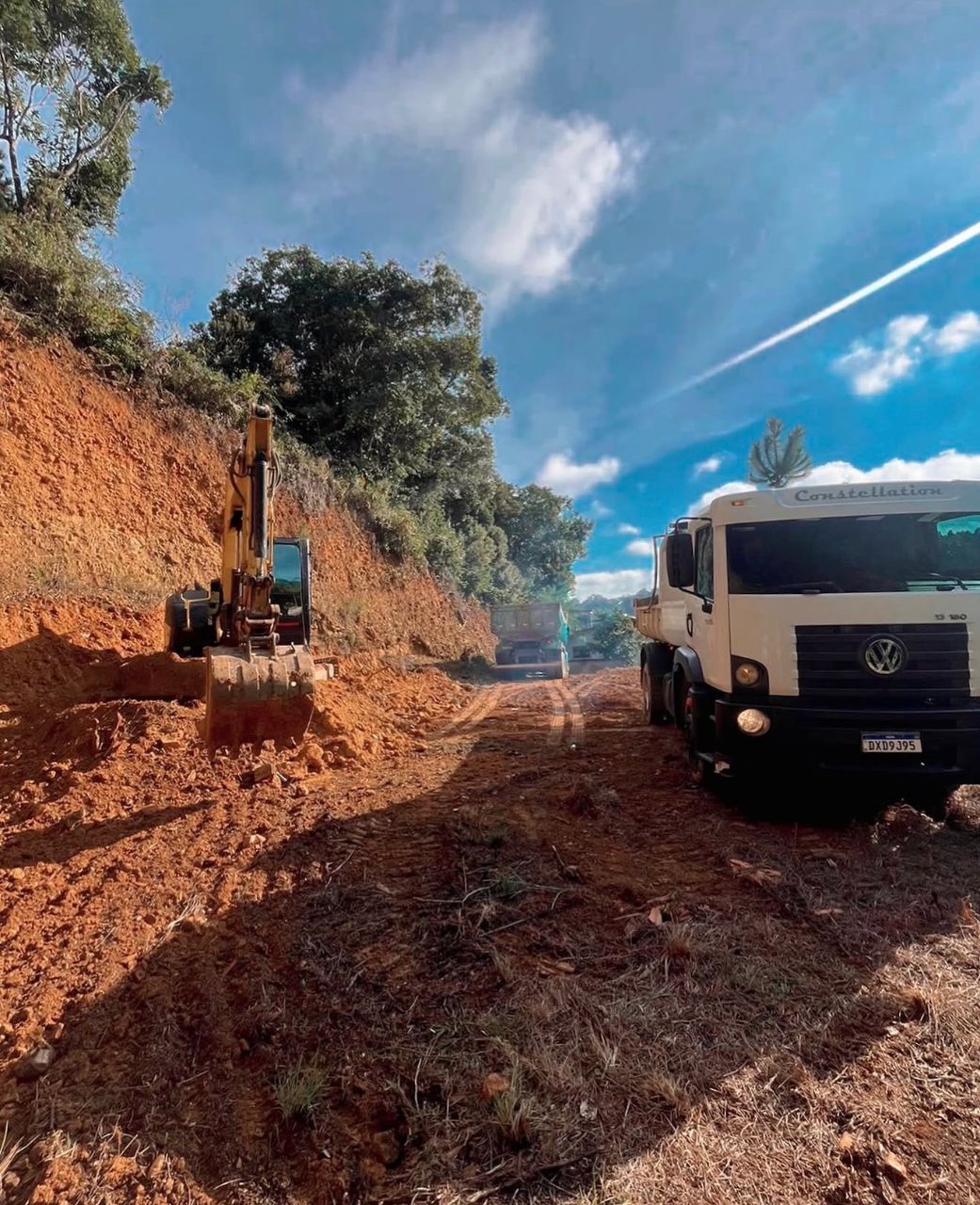 Obra e materiais — Terraplanagem Dé em Brusque